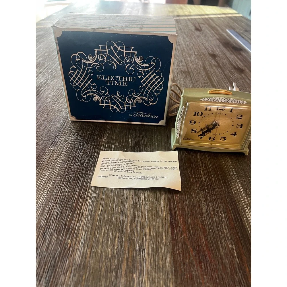 Vintage Telechron Electric Alarm Clock 7821 Avocado Green GE Mid Century Box
